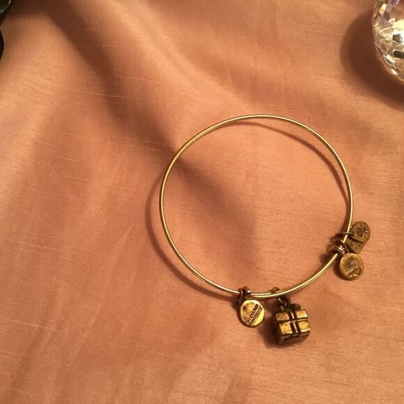 Alex and Ani Goldtone Bangle wi/Gift Charm - Picture 1 of 5